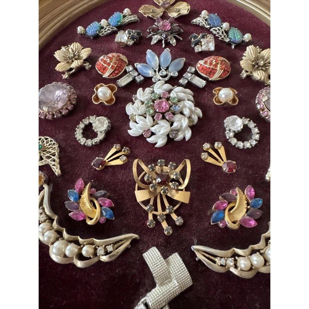 Framed Costume Jewelry Art - Picture 2 of 7